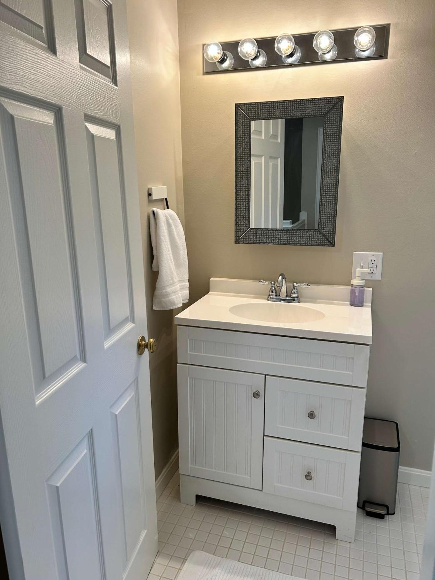 Palmetto 2 Bed Family House In Cincy Near Hyde Park Holiday home *